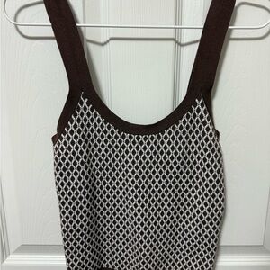 Abercrombie & Fitch Black and White Fitted Sleeveless Tank Top